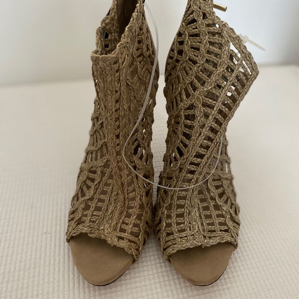NWOT Zara high heels sandals